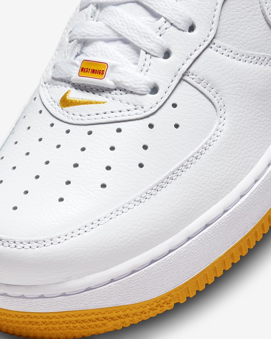 Tenis para hombre Nike Air Force 1 Low Retro QS